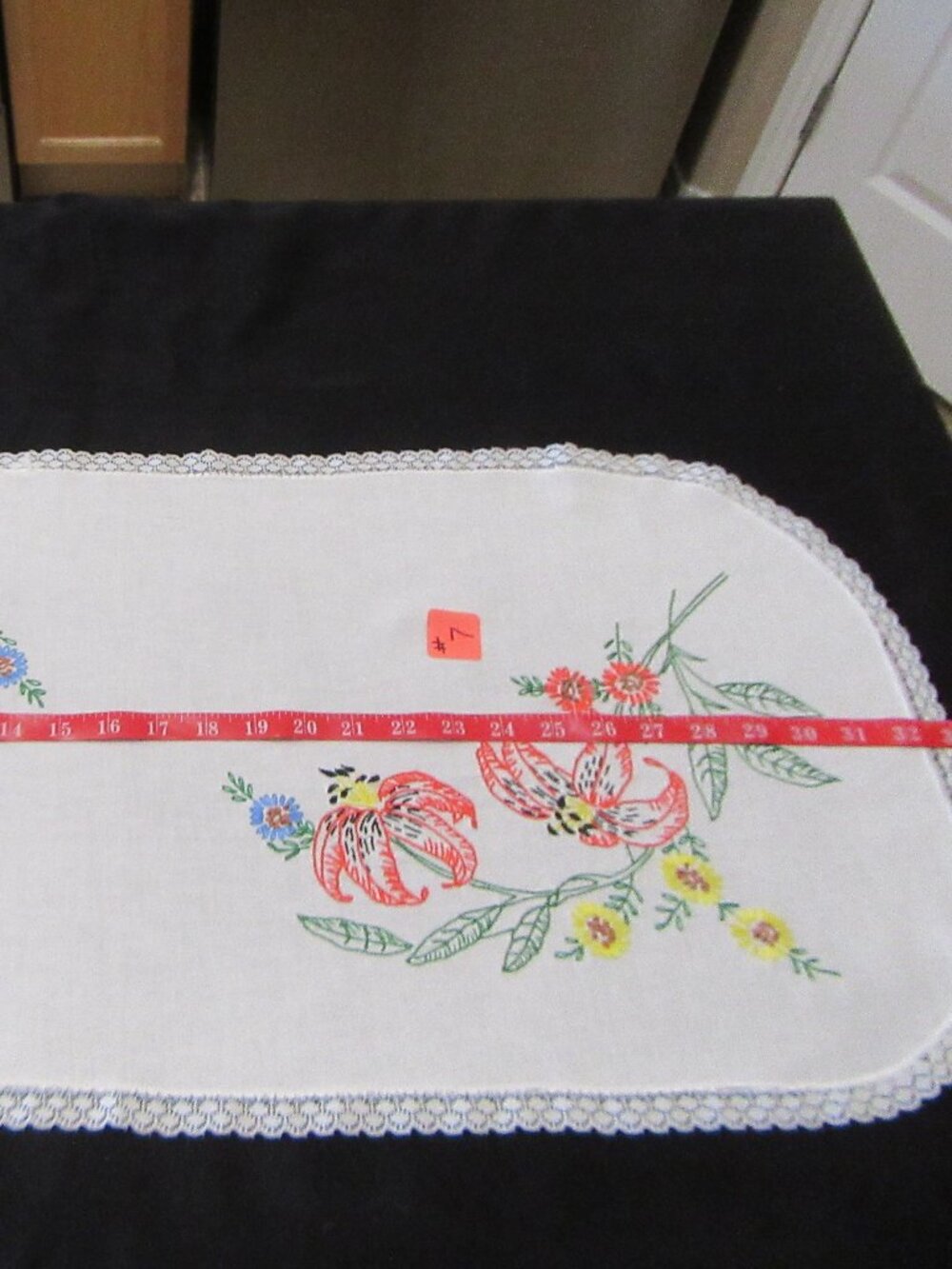 #7 Table Runner Embroidered - Picture 7 of 9